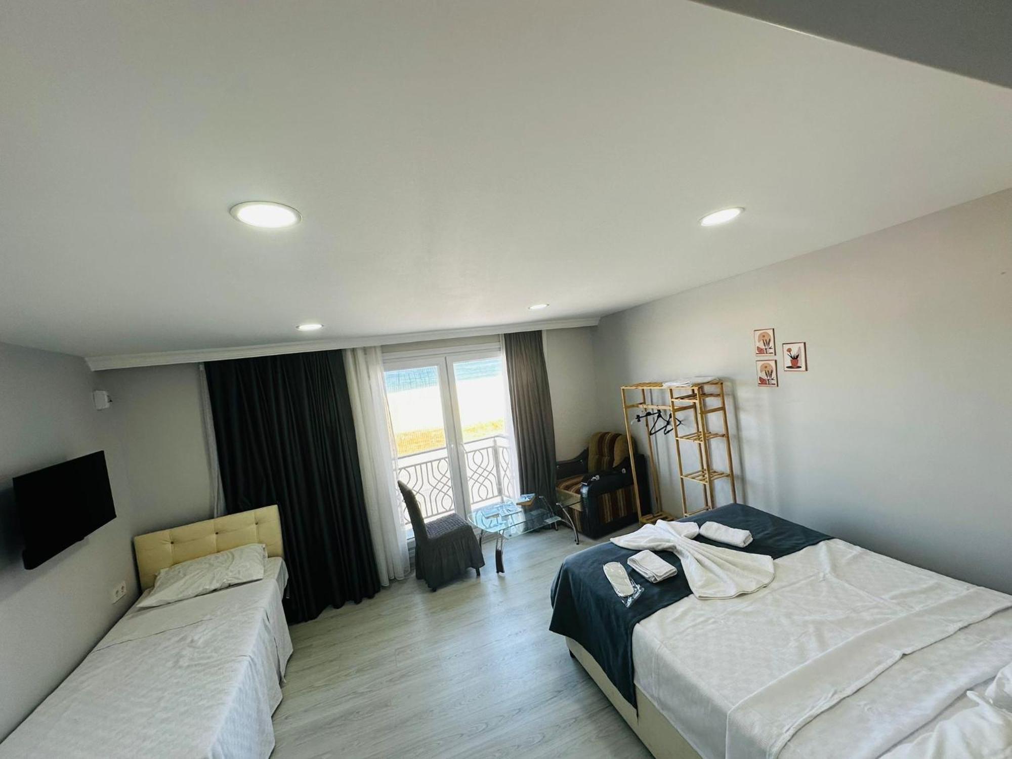 Holiday Beach Hotel Arnavutkoy Zewnętrze zdjęcie